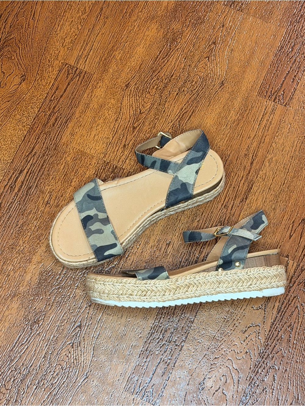 Soda Women's Camouflage Espadrille Platform Sandals - Green